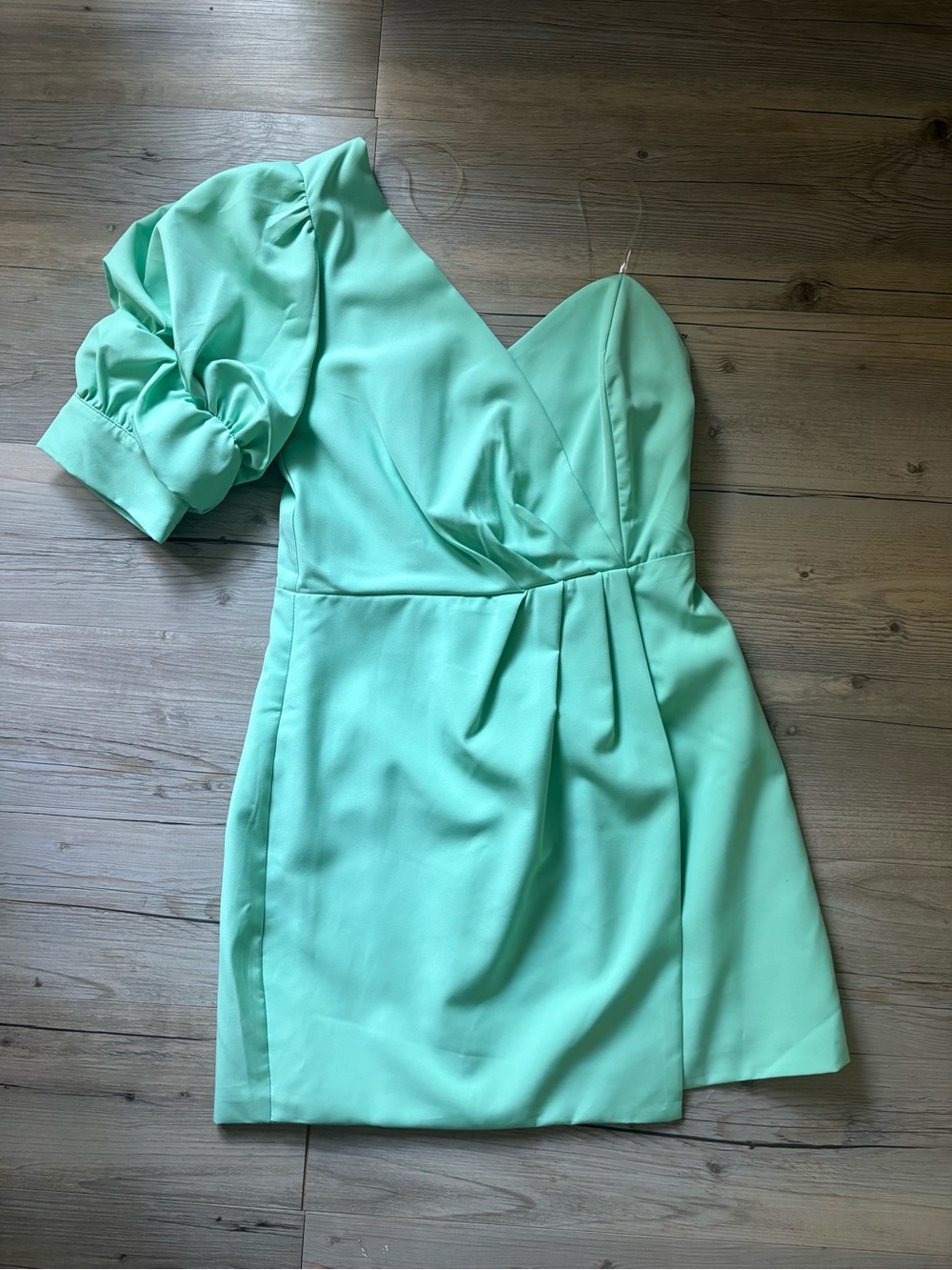 DO+BE One-Shoulder Mint Green Mini Dress with Puff Sleeve